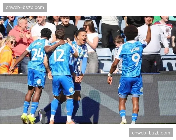 英格兰足球金字塔震动：前英超冠军莱斯特城十年间从冠军到英甲